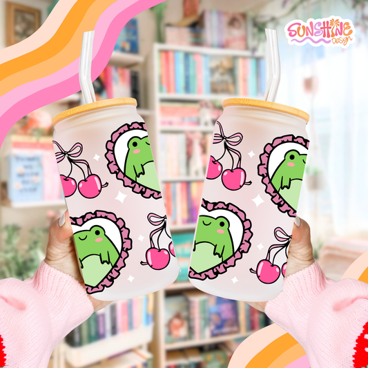 Copo de vidro com sapinho fofo